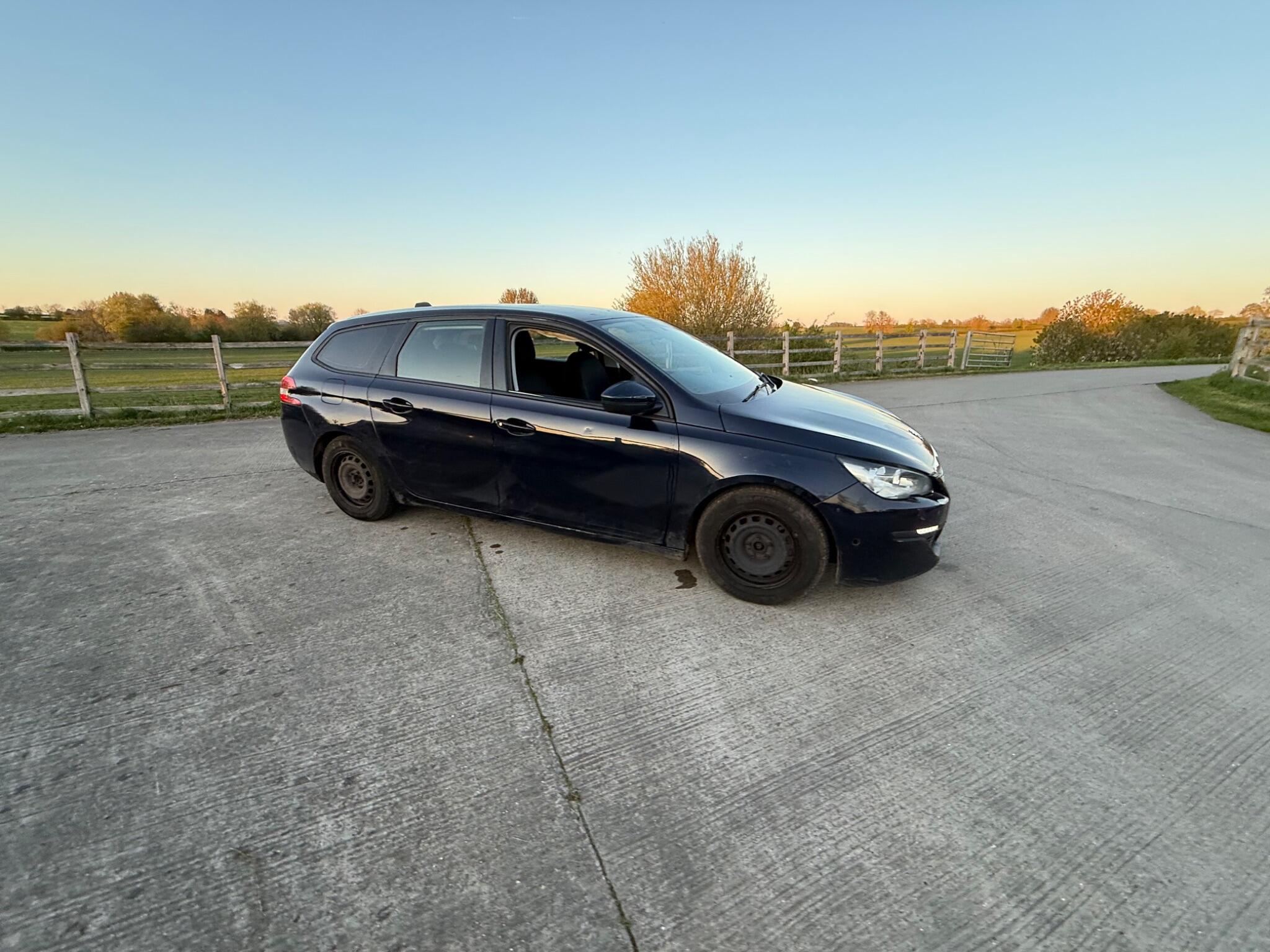 Peugeot 308 SW 1.6 BlueHDi Access Euro 6 (s/s) 5dr — photo 43 of 84